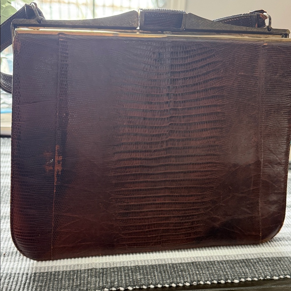 Vintage Bellestone ox blood brown gold clasp purse.